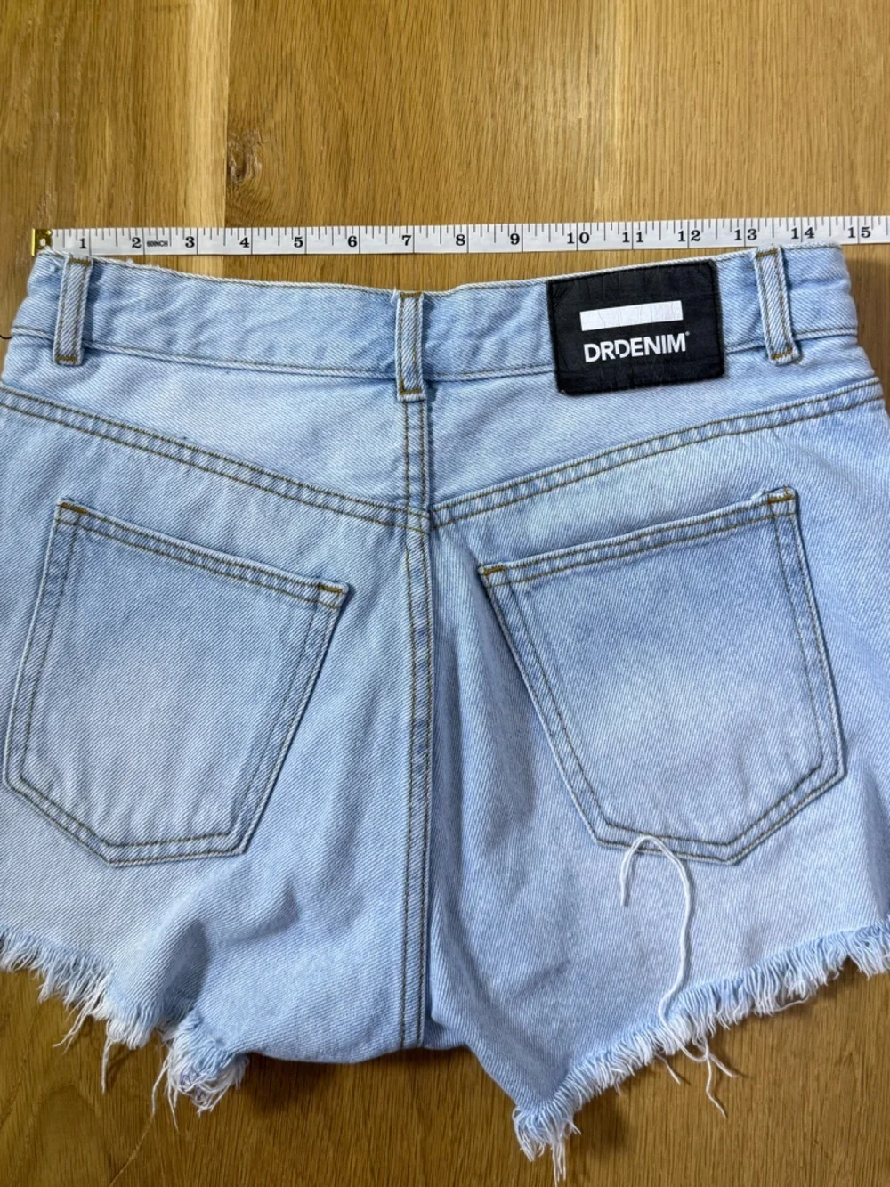 Dr. Denim Denim Shorts High-Rise Light Wash Distressed Cutoff Women’s Size 25